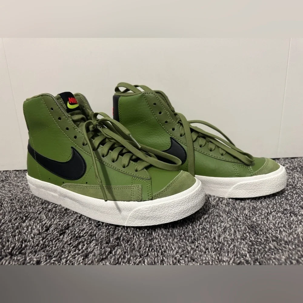 NIKE Blazer Mid 77 Asparagus